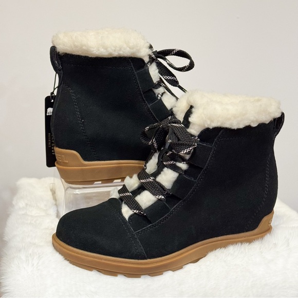 Sorel Women's Evie II Cozy Lace-Up Booties
Smoke free/Pet Free - Picture 6 of 15